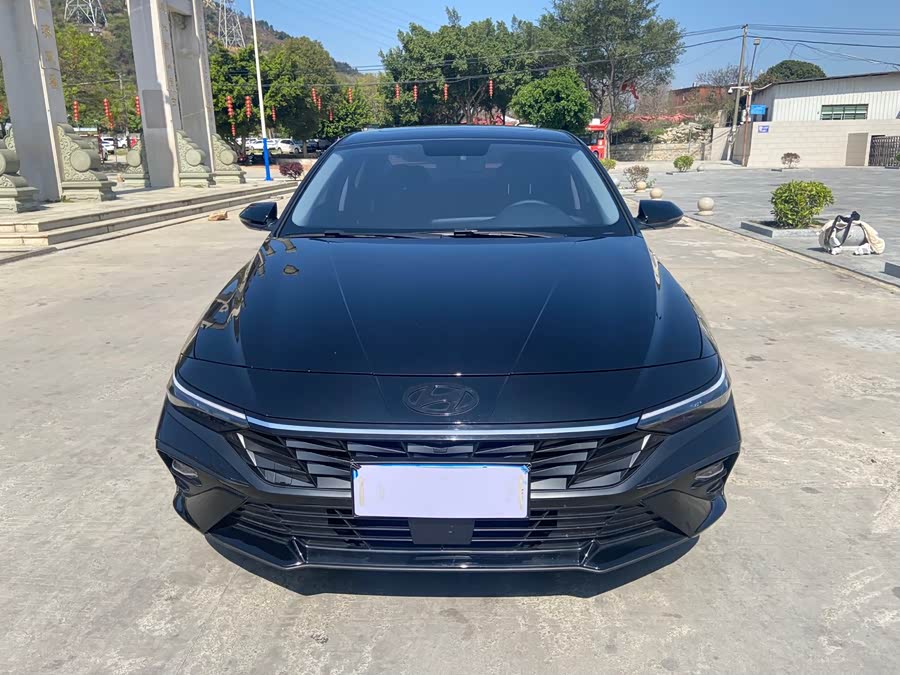 Hyundai Elantra 2023