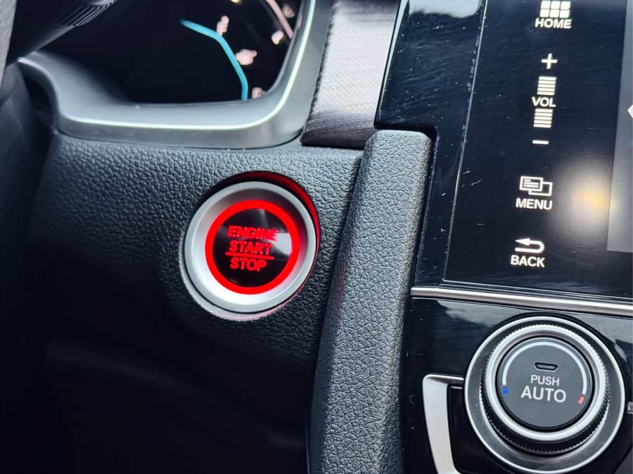 Honda Civic 2019 — фото 18