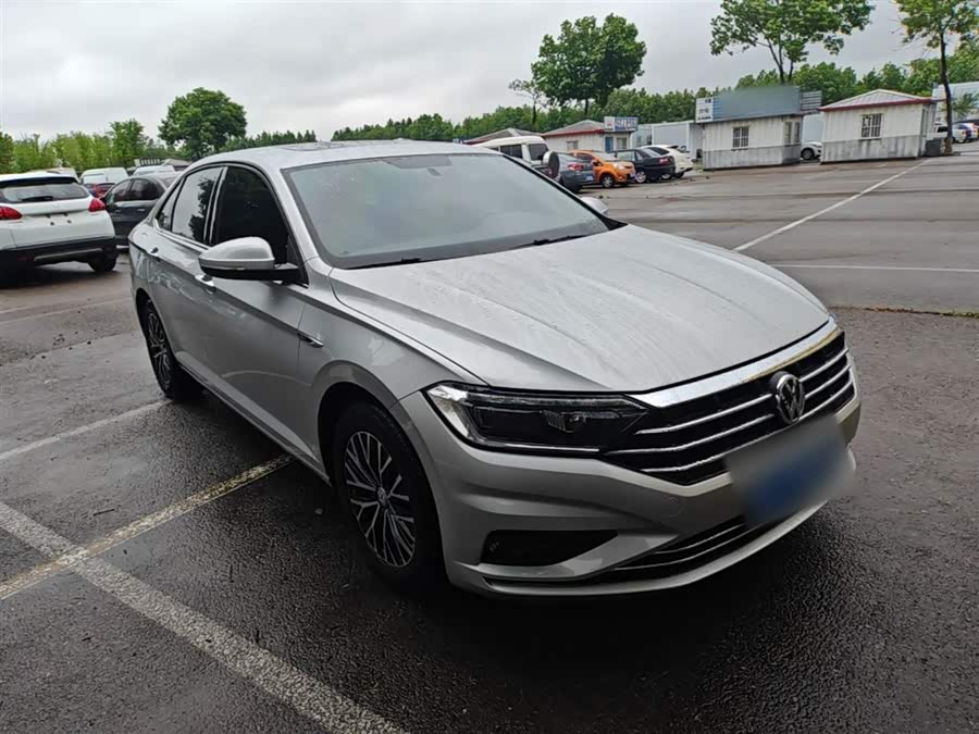 Volkswagen Sagitar 2020