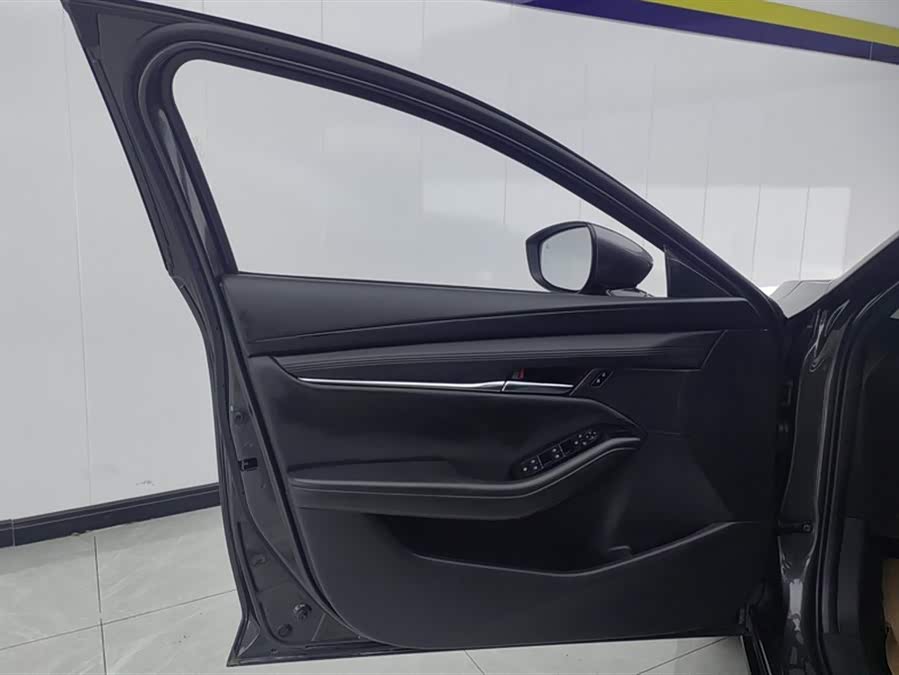 Mazda 3 Angkesela 2023
