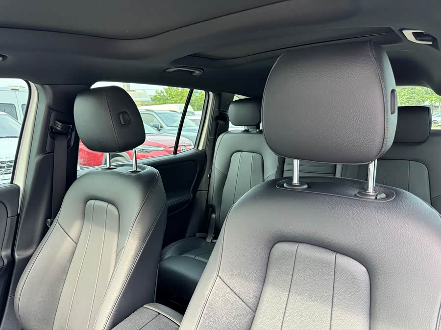 Mercedes-Benz GLB 2021