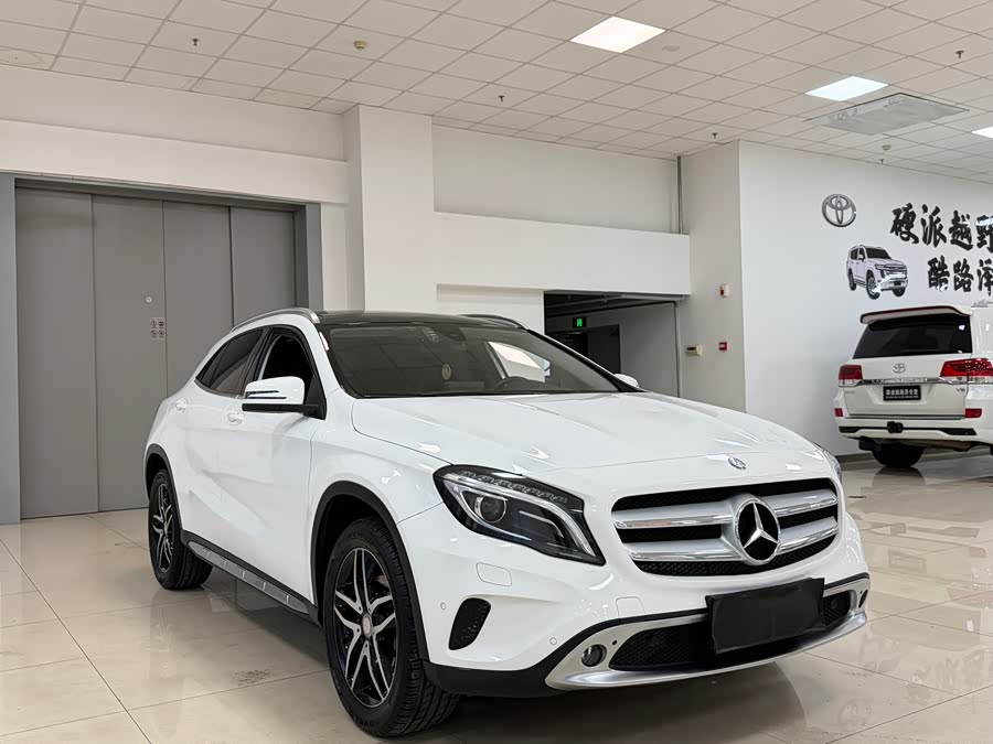 Mercedes-Benz GLA 2016
