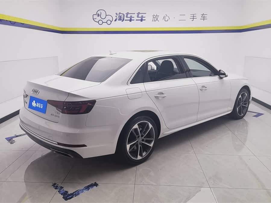 Audi A4L 2019