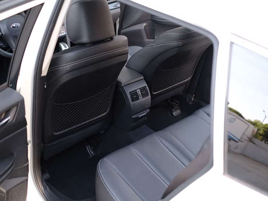 Subaru Outback 2013 — фото 30