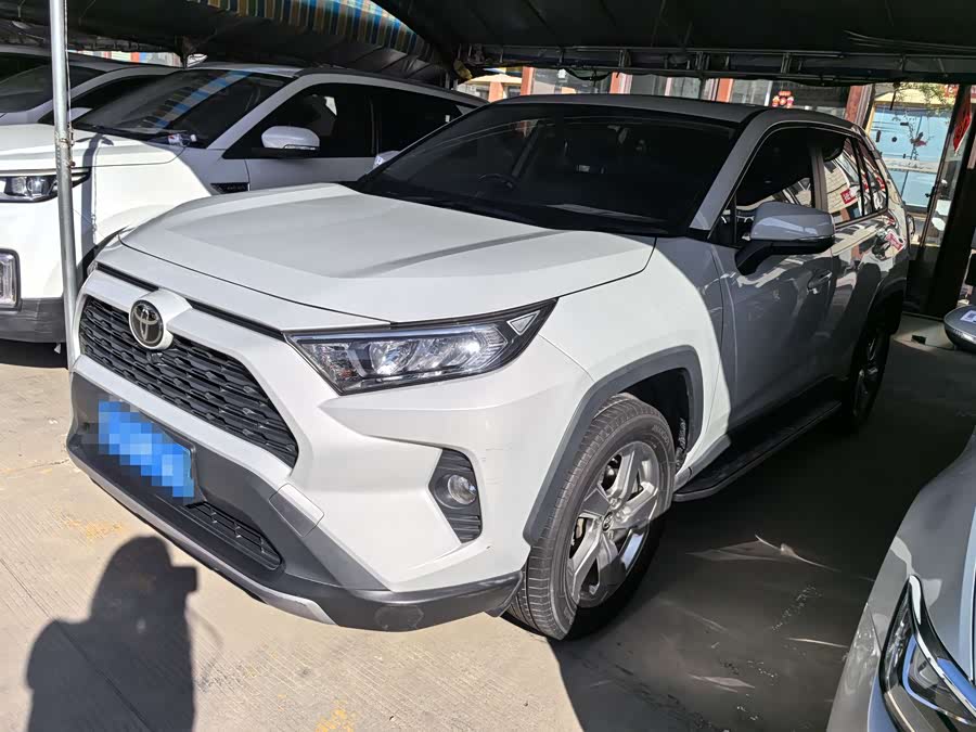 Toyota RAV4 2021