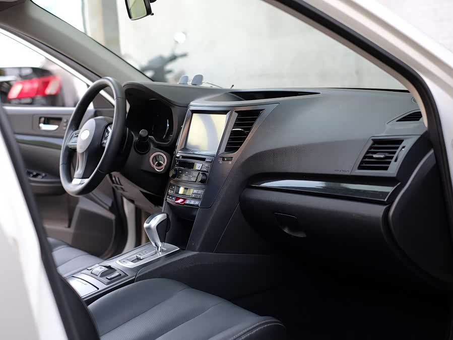 Subaru Outback 2013 — фото 33