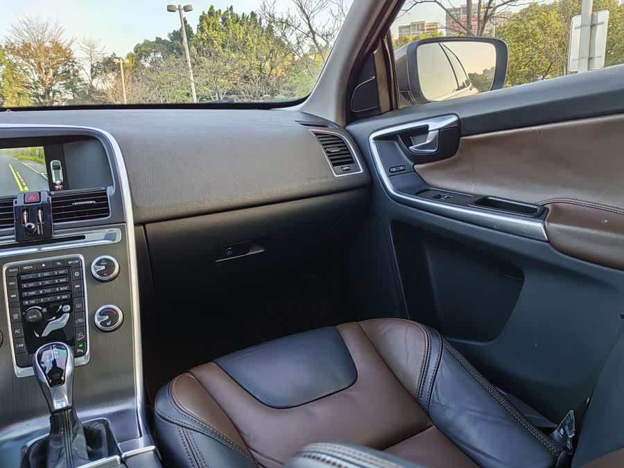 Volvo XC60 2015 — фото 20