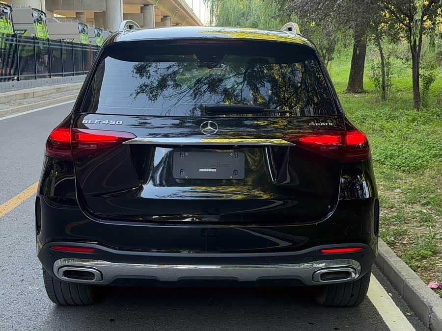 Mercedes-Benz GLE 2025