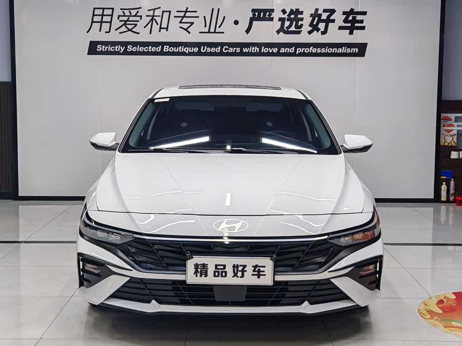 Hyundai Elantra 2023
