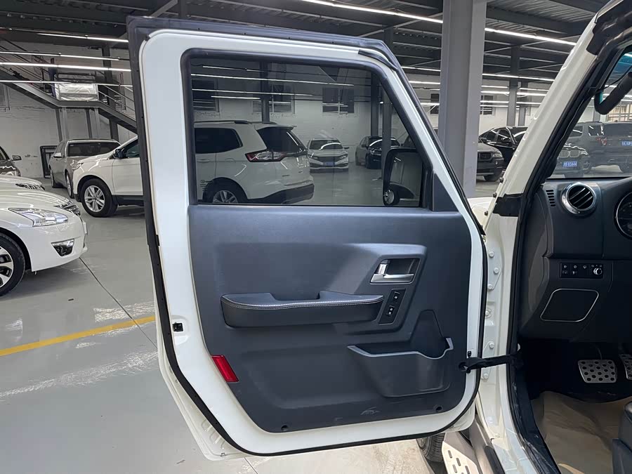 BAIC BJ40 2017