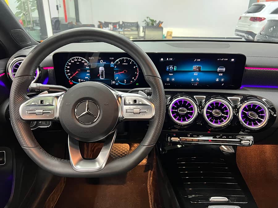 Mercedes-Benz A-Class 2022 — фото 10