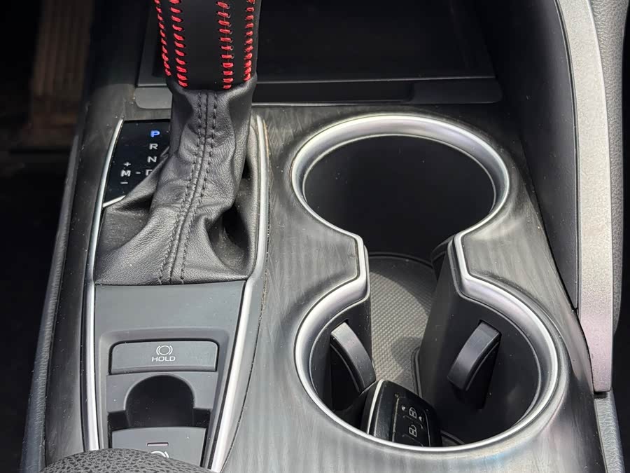 Toyota Camry 2021 — фото 14