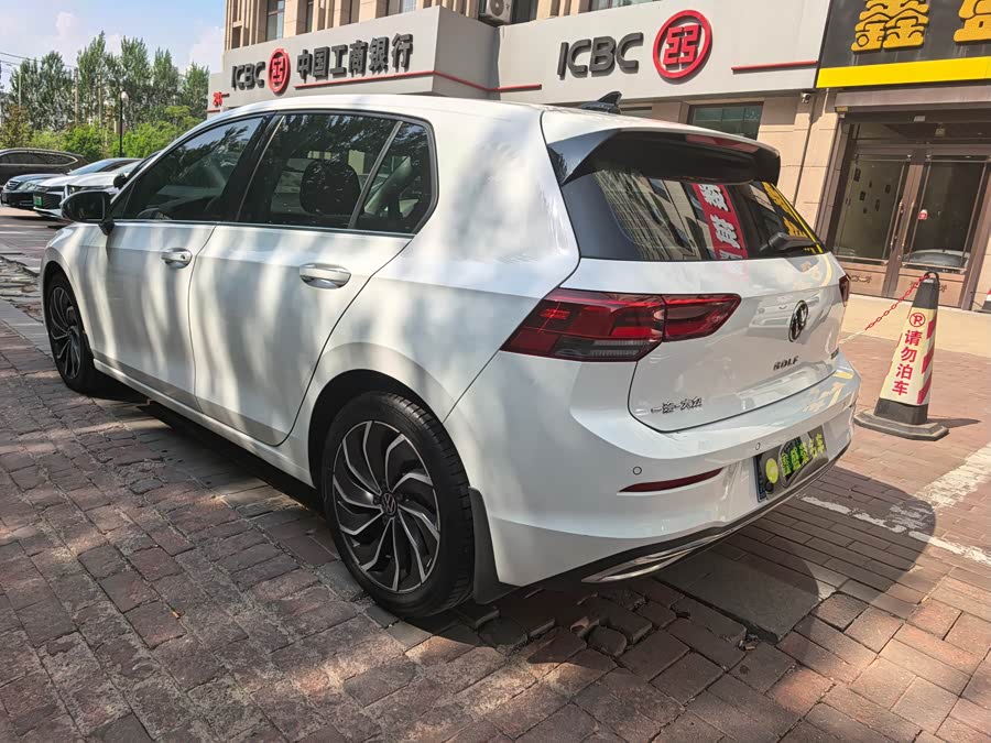 Volkswagen Golf 2021
