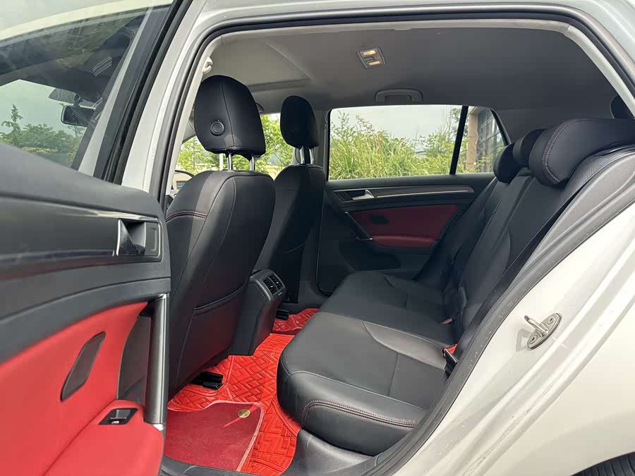Volkswagen Golf 2016