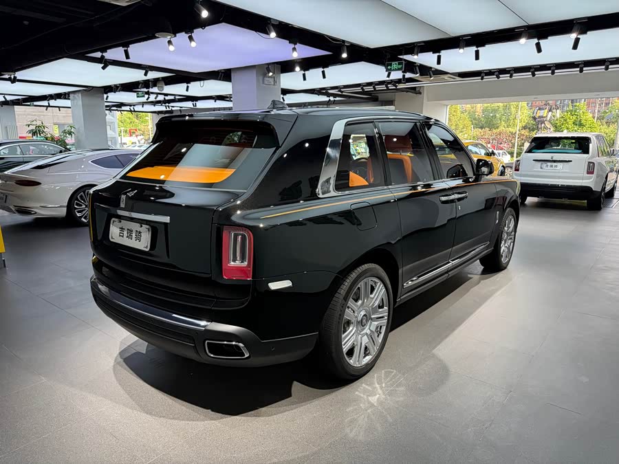Rolls-Royce Cullinan 2024