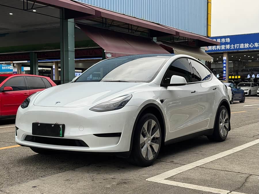 Tesla Model Y 2022