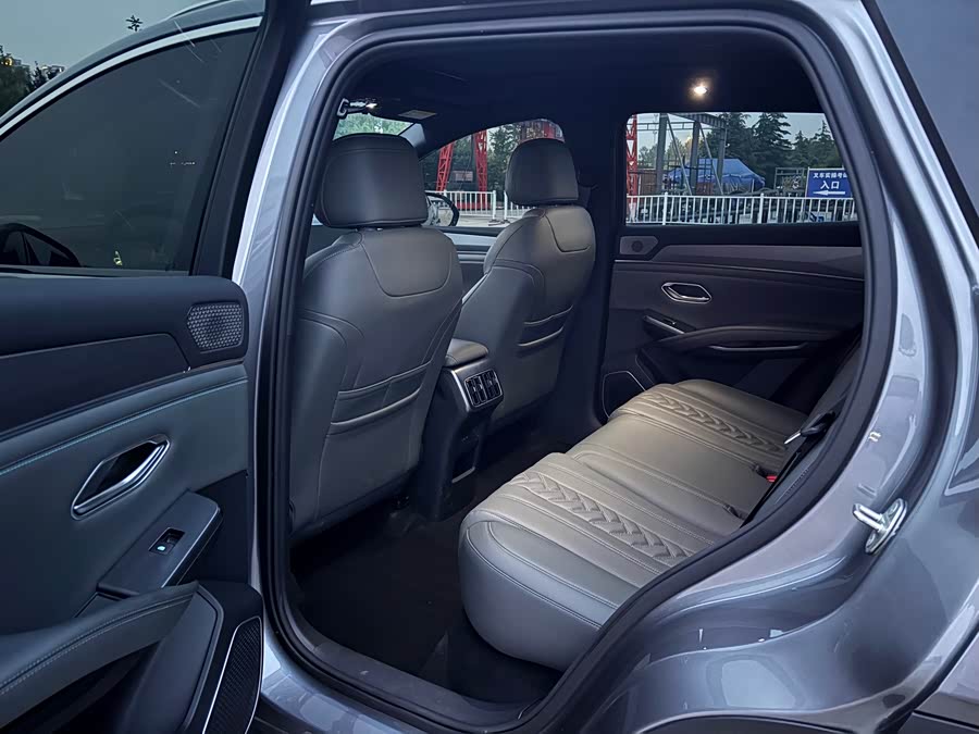 BYD Song L DM-i 2025