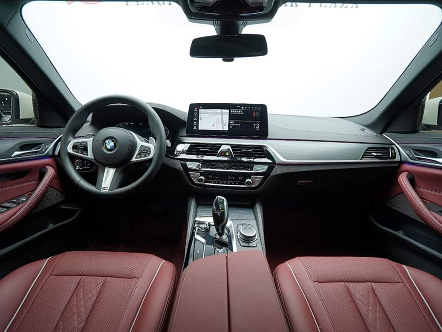 BMW 5 Series 2022 — фото 12