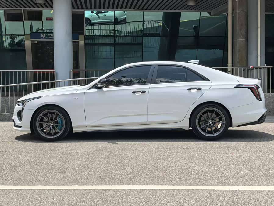 Cadillac CT4 2020