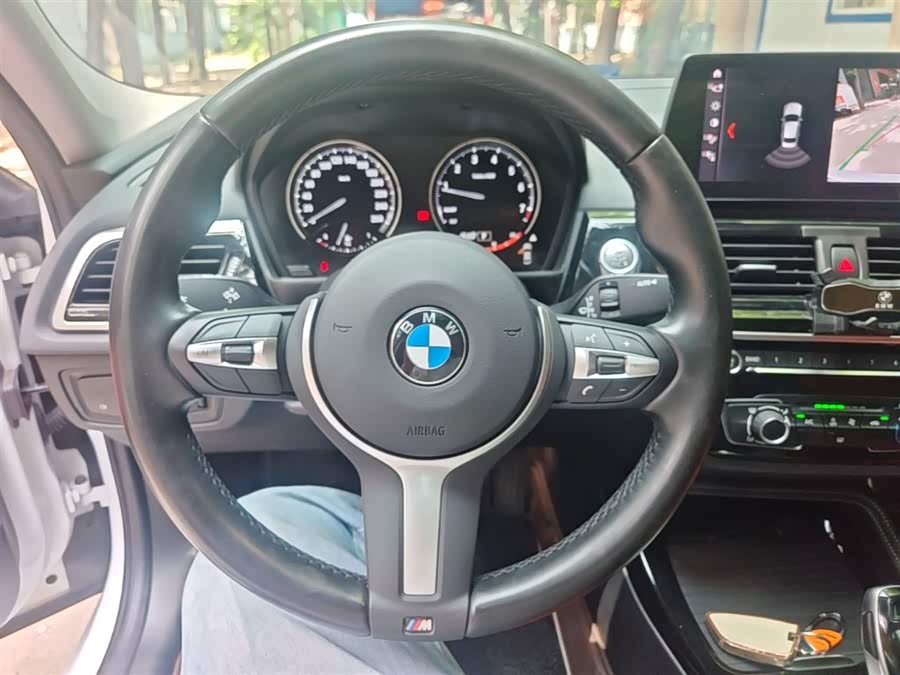 BMW 1 Series 2022 — фото 11