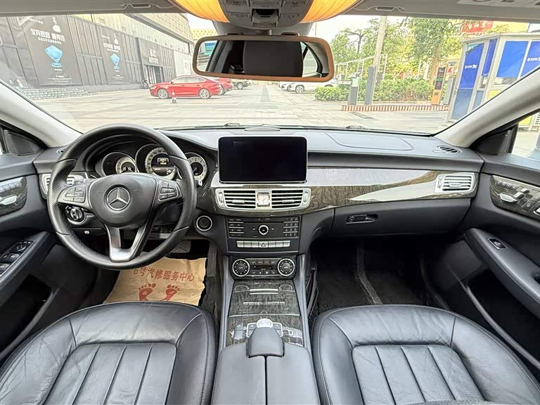 Mercedes-Benz CLS 2015 — фото 14