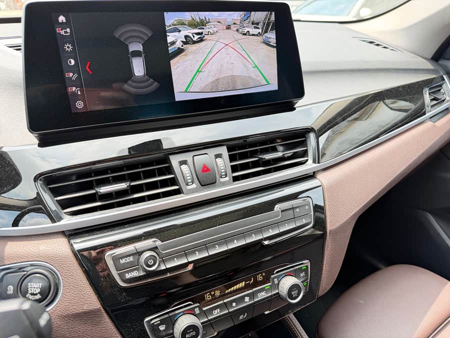 BMW X1 2022 — фото 16