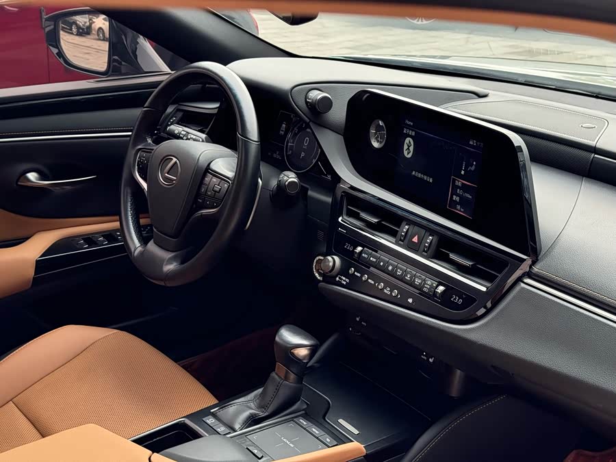 Lexus ES 2021 — фото 13