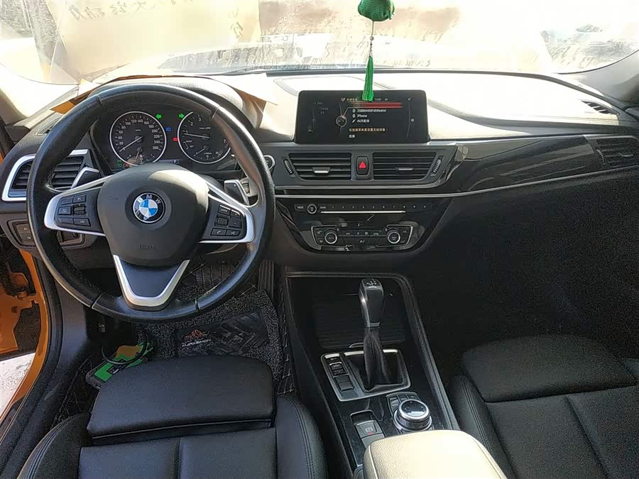 BMW 1 Series 2017 — фото 12