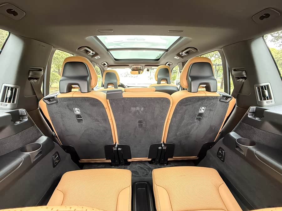 Volvo XC90 2015 — фото 18
