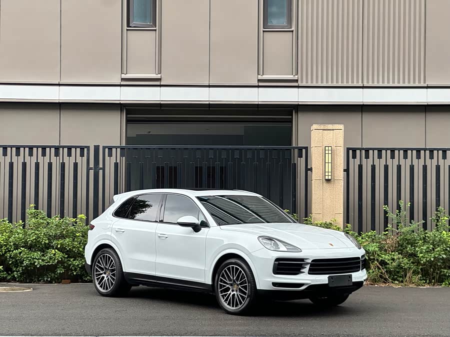Porsche Cayenne 2022