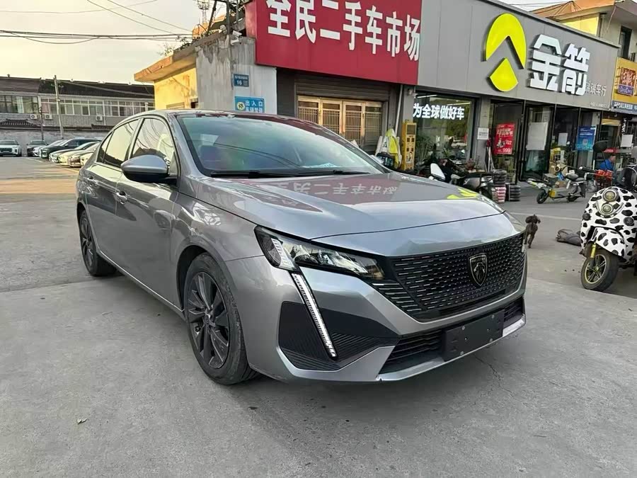 Peugeot 408 2022