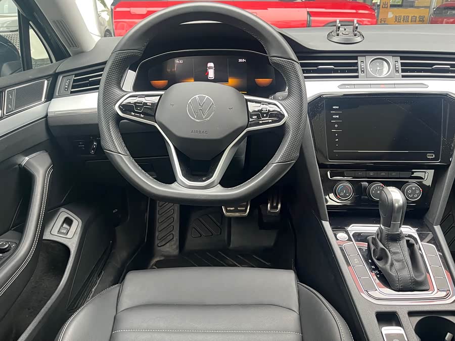 Volkswagen Magotan 2025