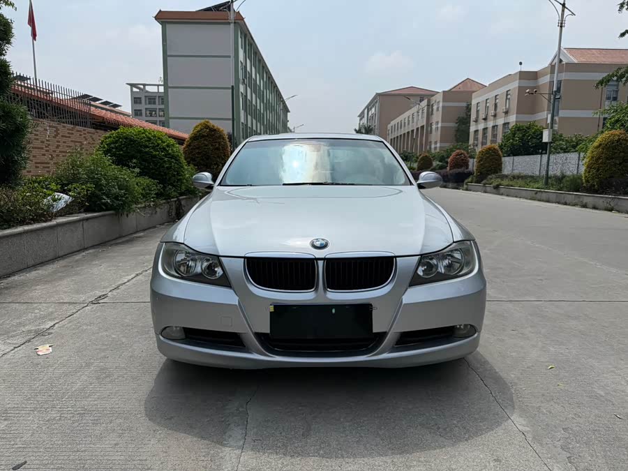 BMW 3 Series 2005