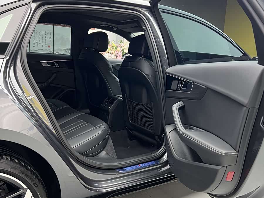 Audi A4L 2024