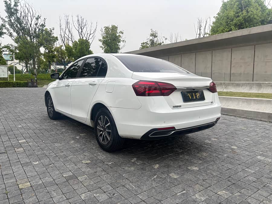 Geely Emgrand 2019