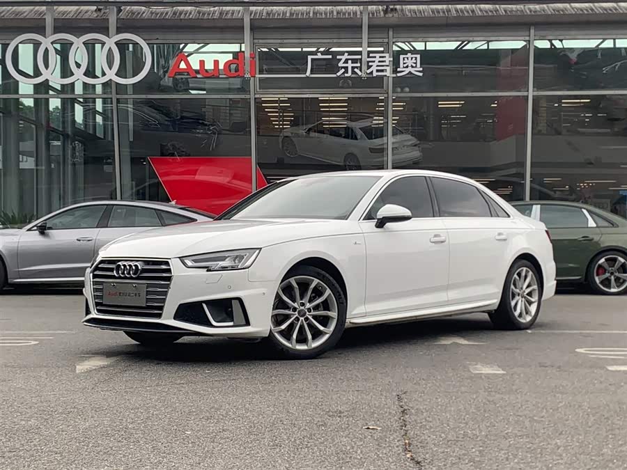 Audi A4L 2019