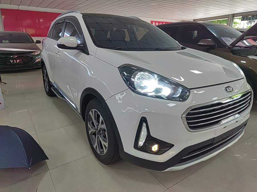 Kia KX3 Proud Running 2017