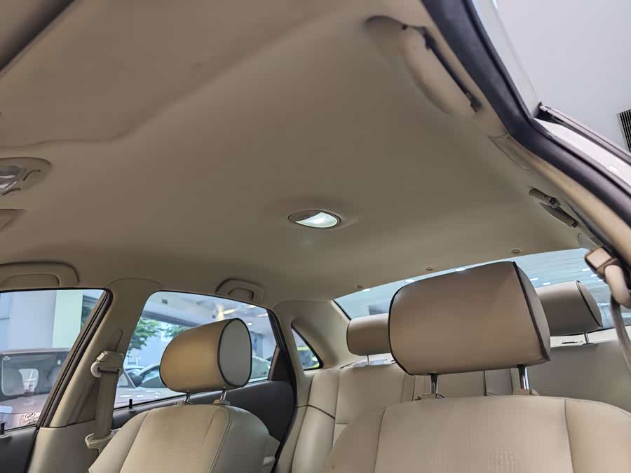 Buick Excelle 2015 — фото 12