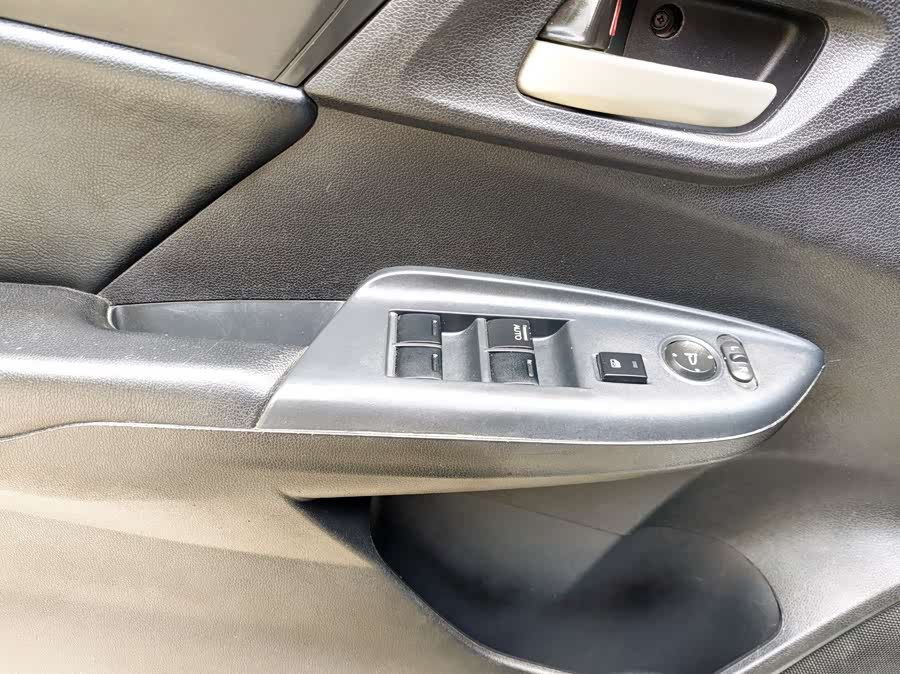Honda Fit 2014 — фото 17