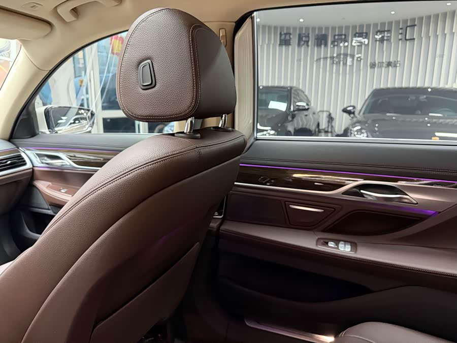 BMW 7 Series 2016 — фото 27