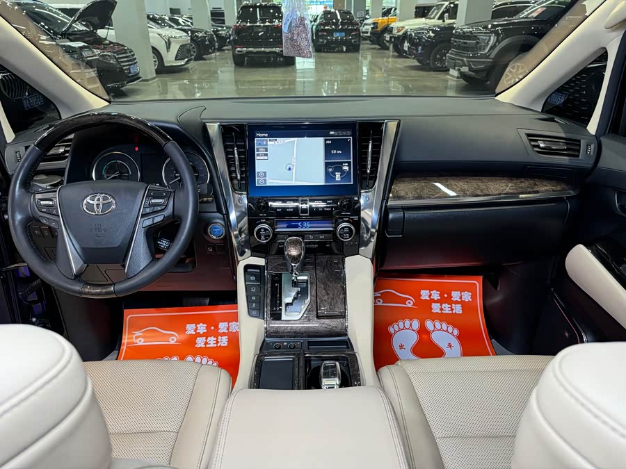 Toyota Alphard 2021 — фото 10