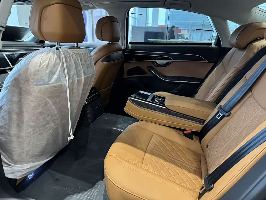 Audi A8 2025