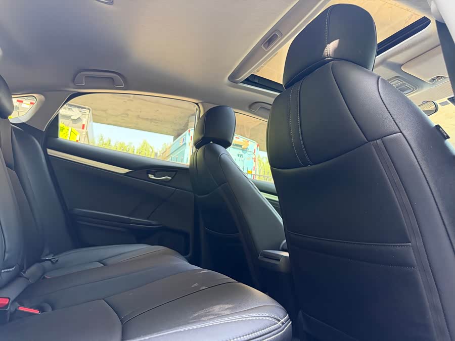 Honda Civic 2019 — фото 11