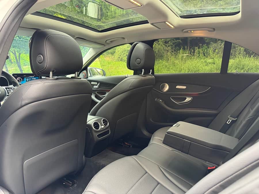 Mercedes-Benz C-Class 2019 — фото 17