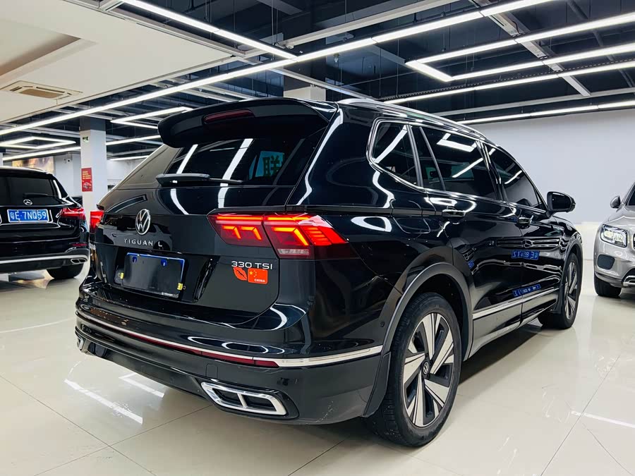 Volkswagen Tiguan L 2023 — фото 18