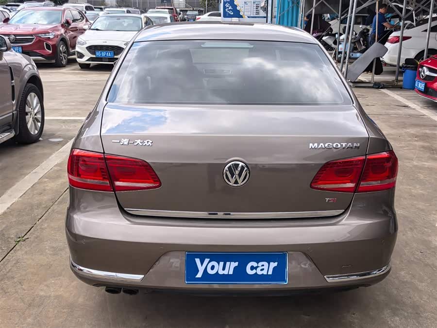 Volkswagen Magotan 2013