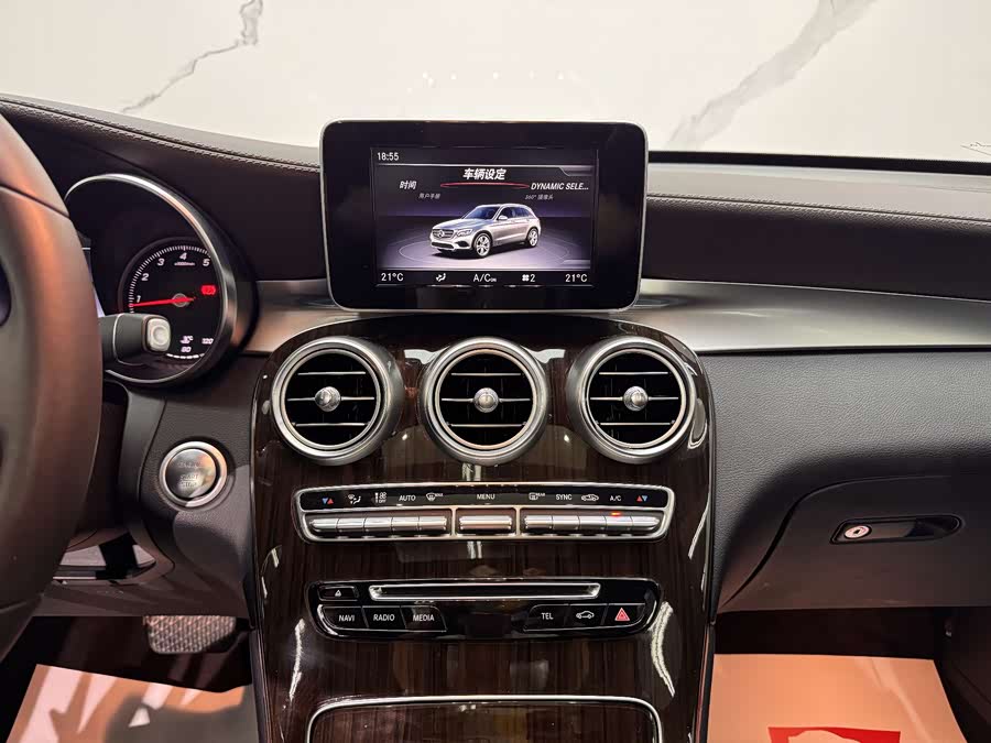 Mercedes-Benz GLC 2019 — фото 11