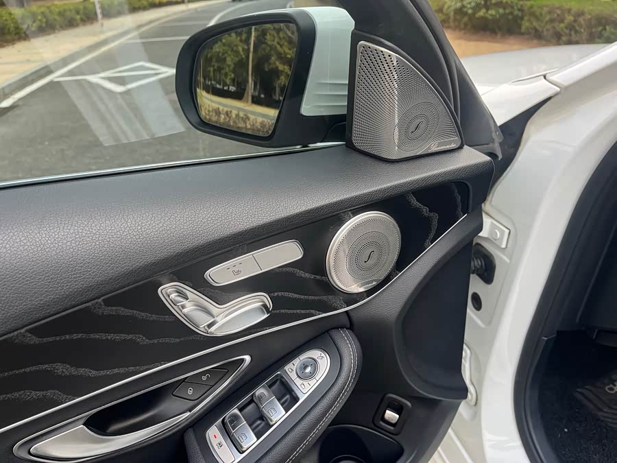 Mercedes-Benz C-Class 2019 — фото 16