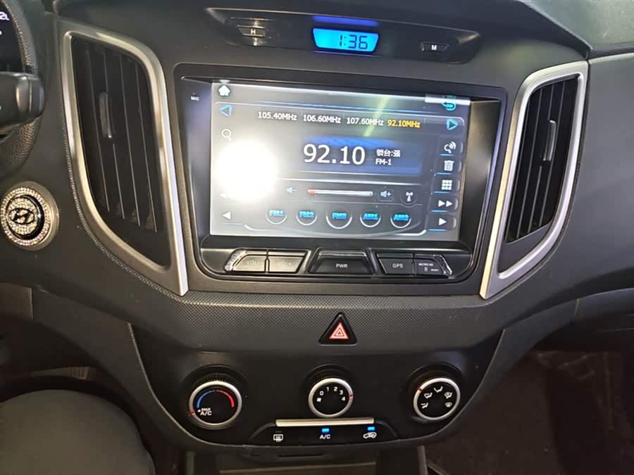 Hyundai ix25 2015 — фото 13