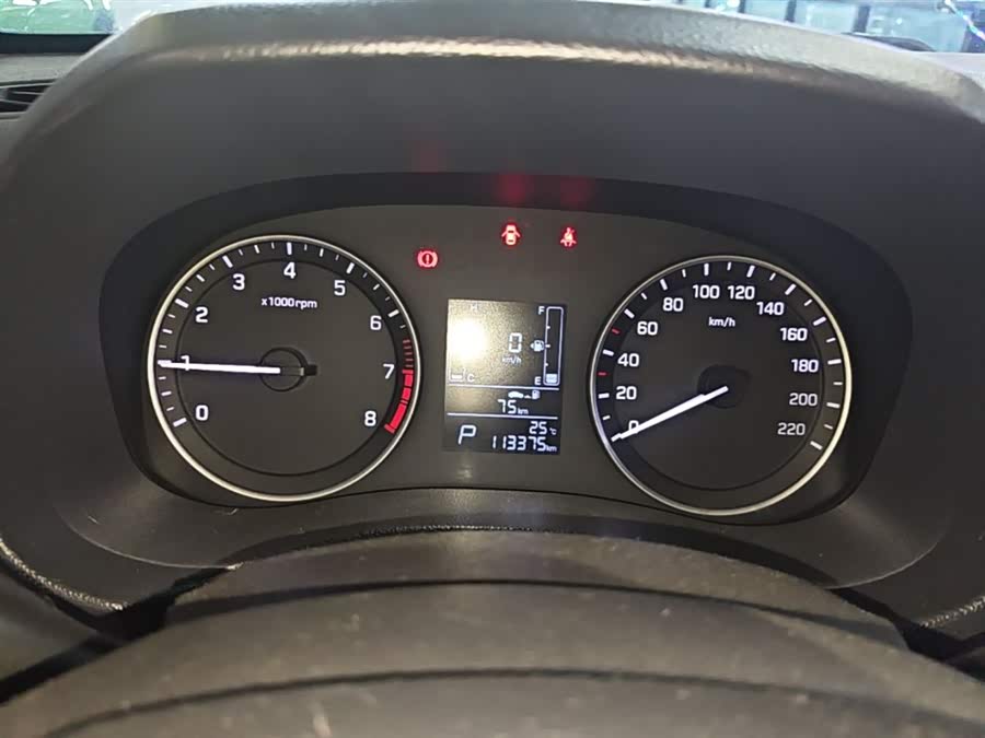 Hyundai ix25 2015 — фото 12